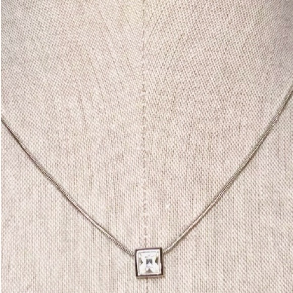 100% Authentic CHRISTIAN DIOR Solitaire Crystal Pendant - Picture 2 of 14